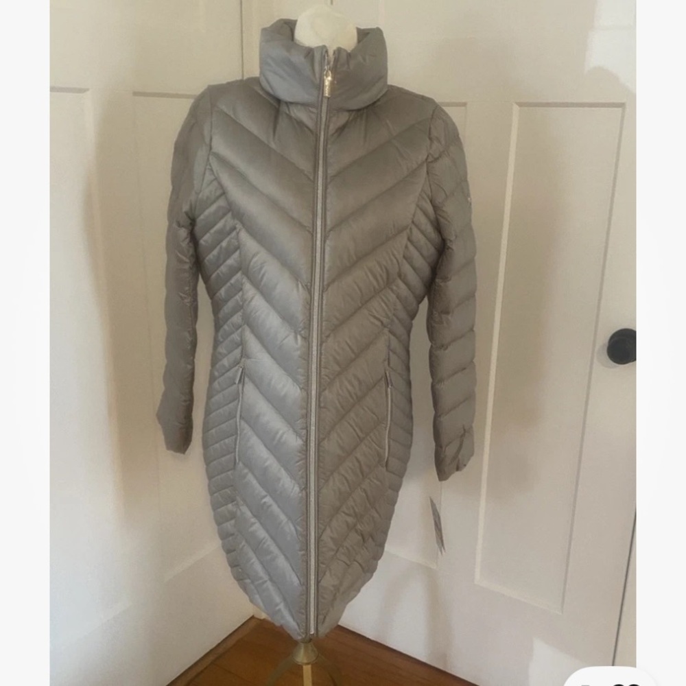 Michael Kors hooded Packable down puffer jacket Parka NWT M Gray Quilted Jacket